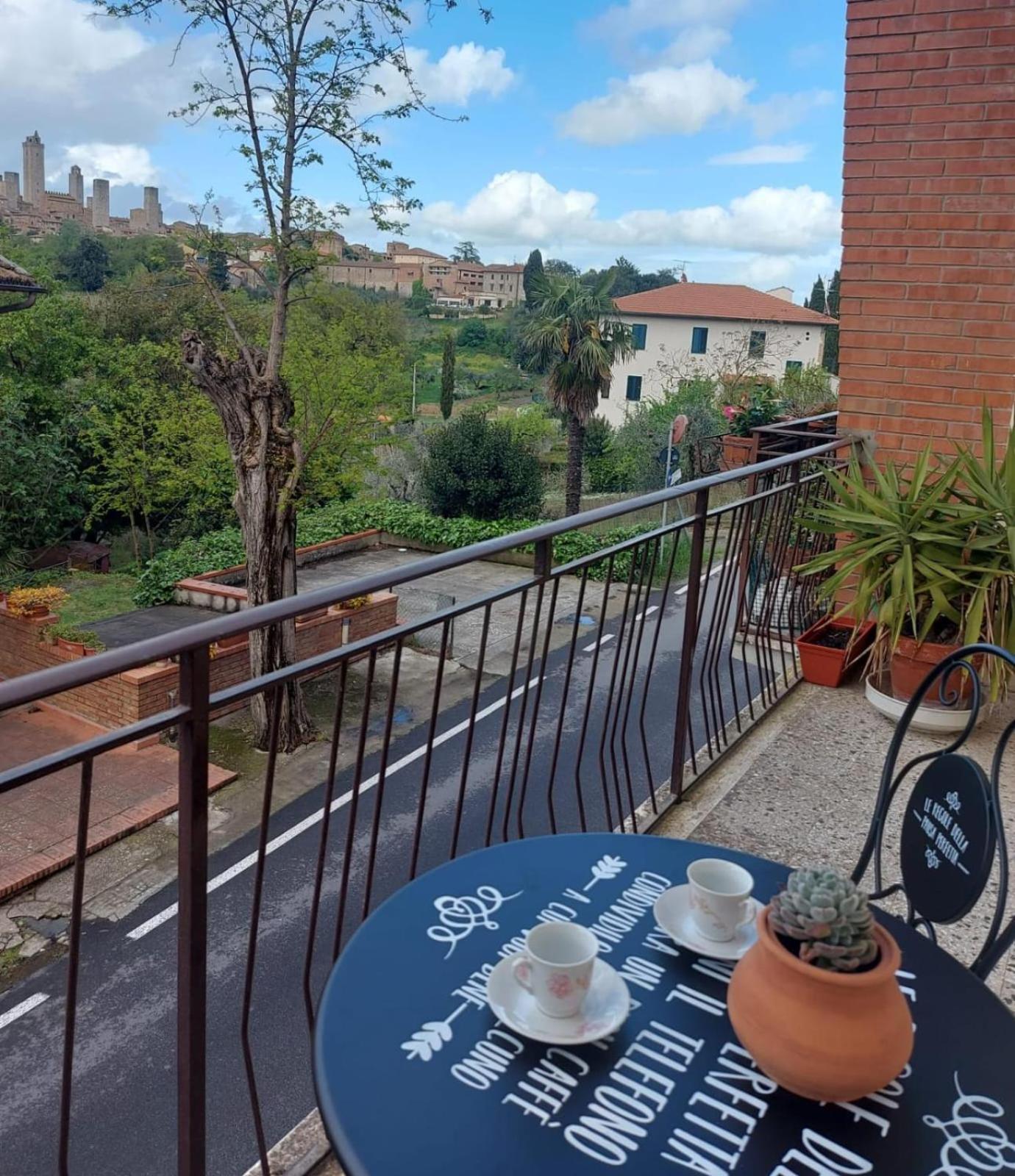 Casa Dina Διαμέρισμα Σαν Τζιμινιάνο Εξωτερικό φωτογραφία